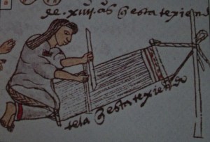 Una niña mexica aprende a utilizar el telar de cintura. Códice mendocino. Folio 60r. Imagen tomada de revista de arqueología mexicana, textiles del México de ayer y hoy. 2005